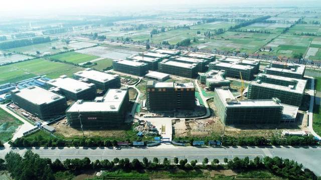 经纬之间 纺织服装产业园的生态重构与空间突围
